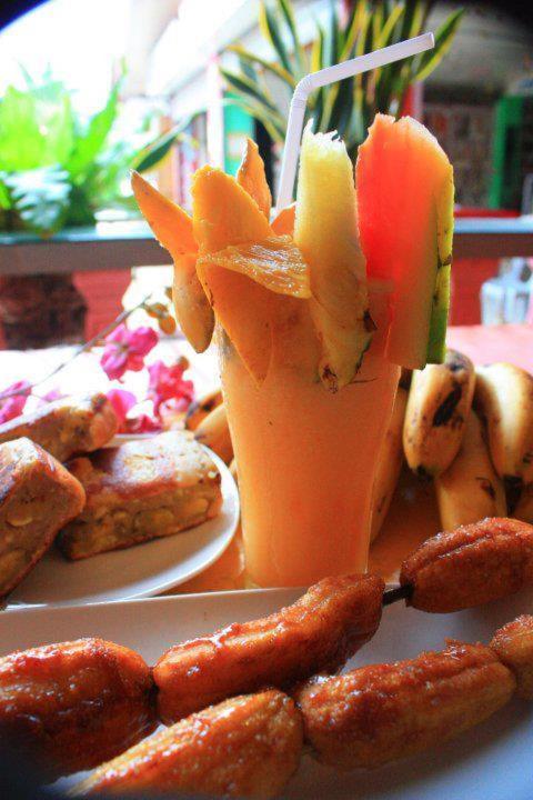 Manalo'S Lodge And Restaurant ปูแอร์โตกาเลรา ภายนอก รูปภาพ